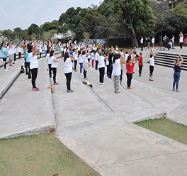 Contagem realiza ginástica Lian Gong em aulão na Praça Jaboticaba 